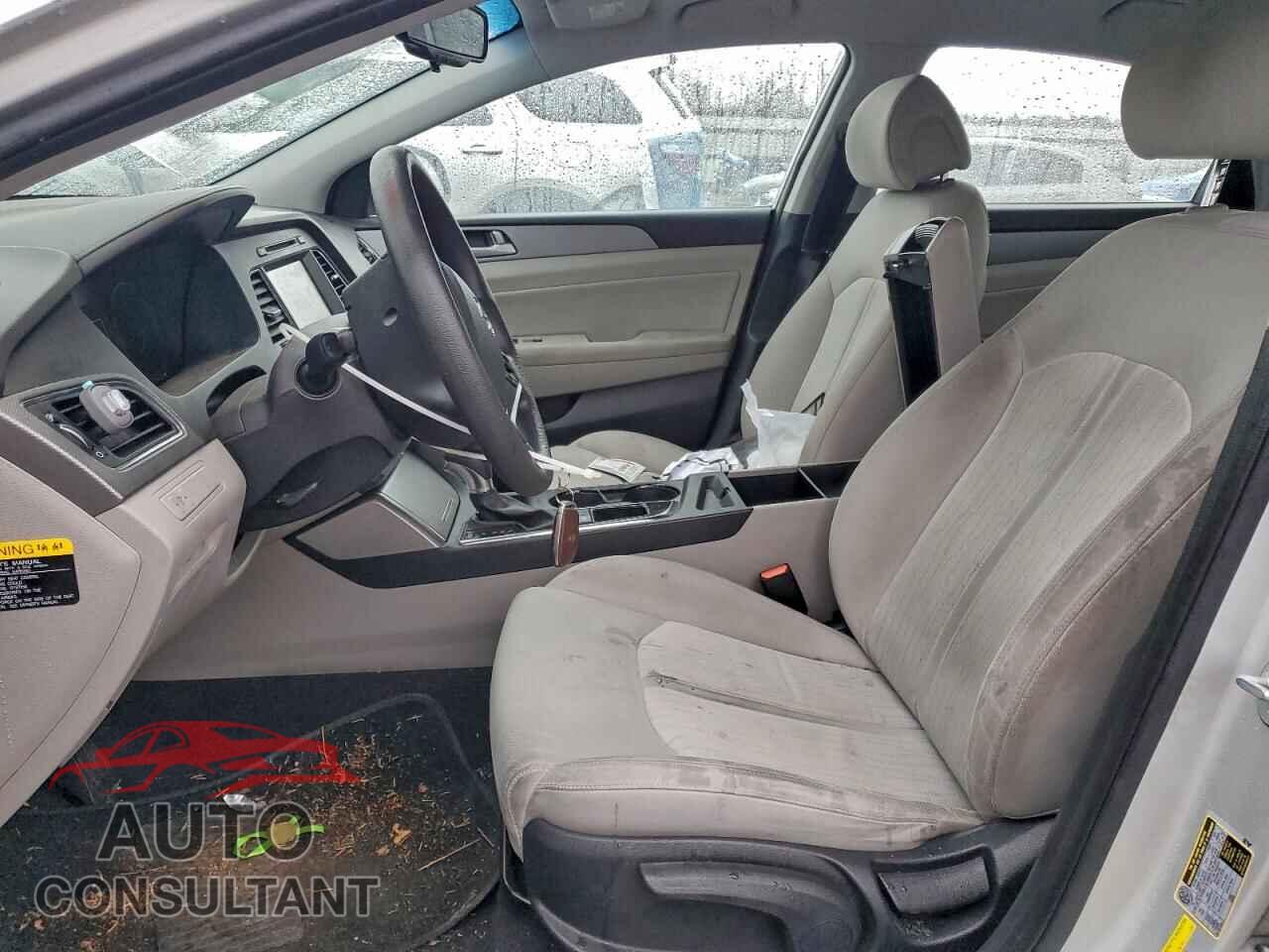 HYUNDAI SONATA 2017 - KMHE24L12HA046006