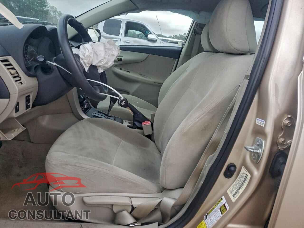 TOYOTA COROLLA 2013 - 5YFBU4EE1DP149375