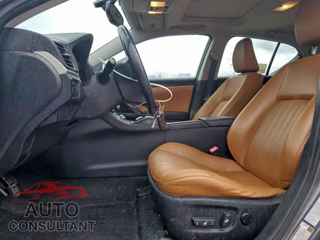LEXUS CT 200 2012 - JTHKD5BHXC2050070