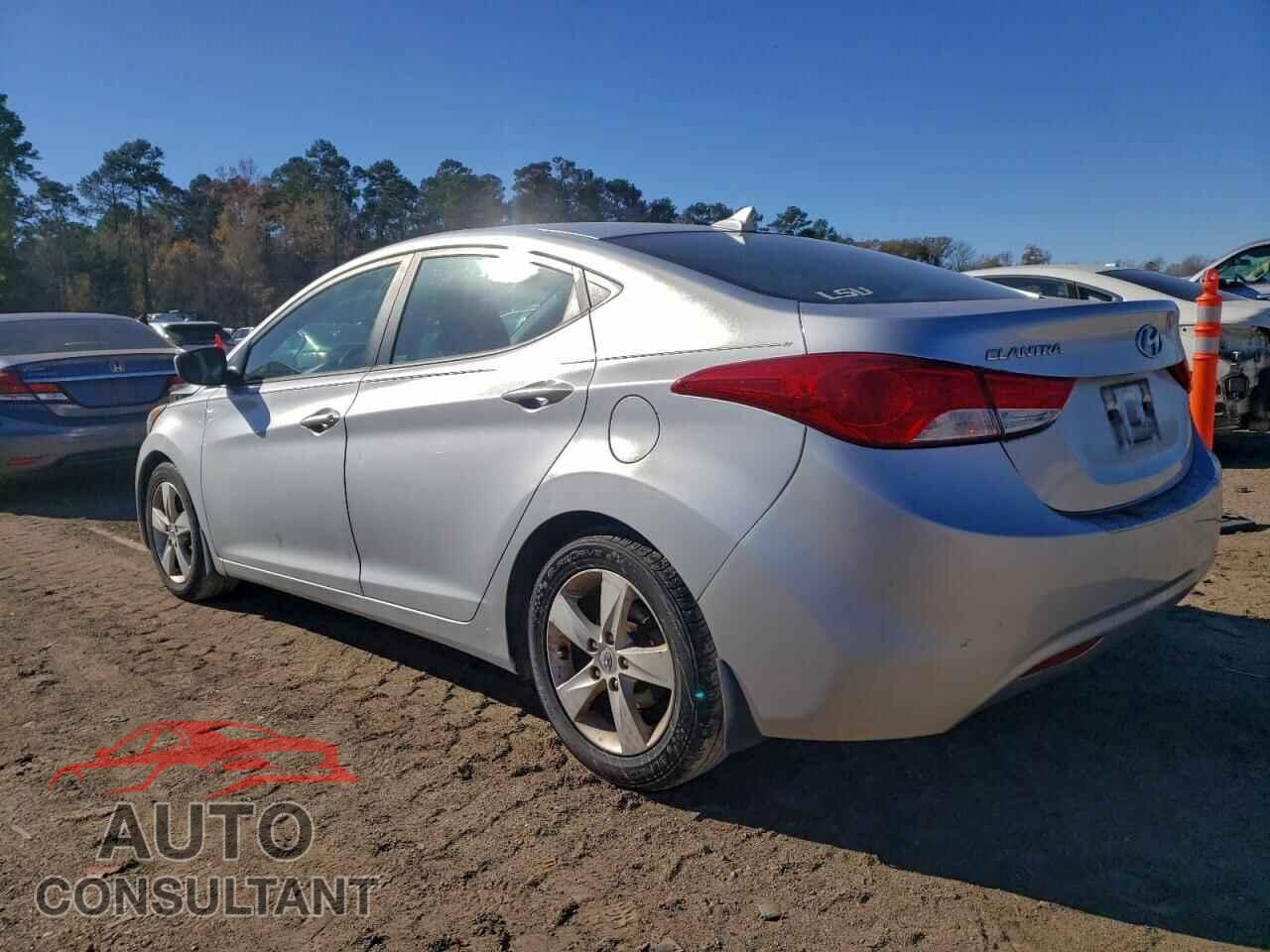 HYUNDAI ELANTRA 2013 - 5NPDH4AE8DH242524