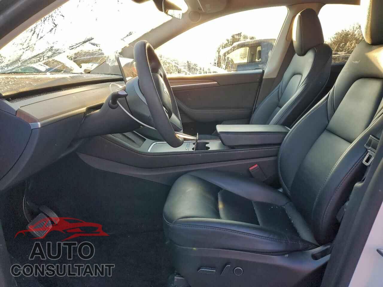 TESLA MODEL Y 2023 - 7SAYGDEE9PF802037