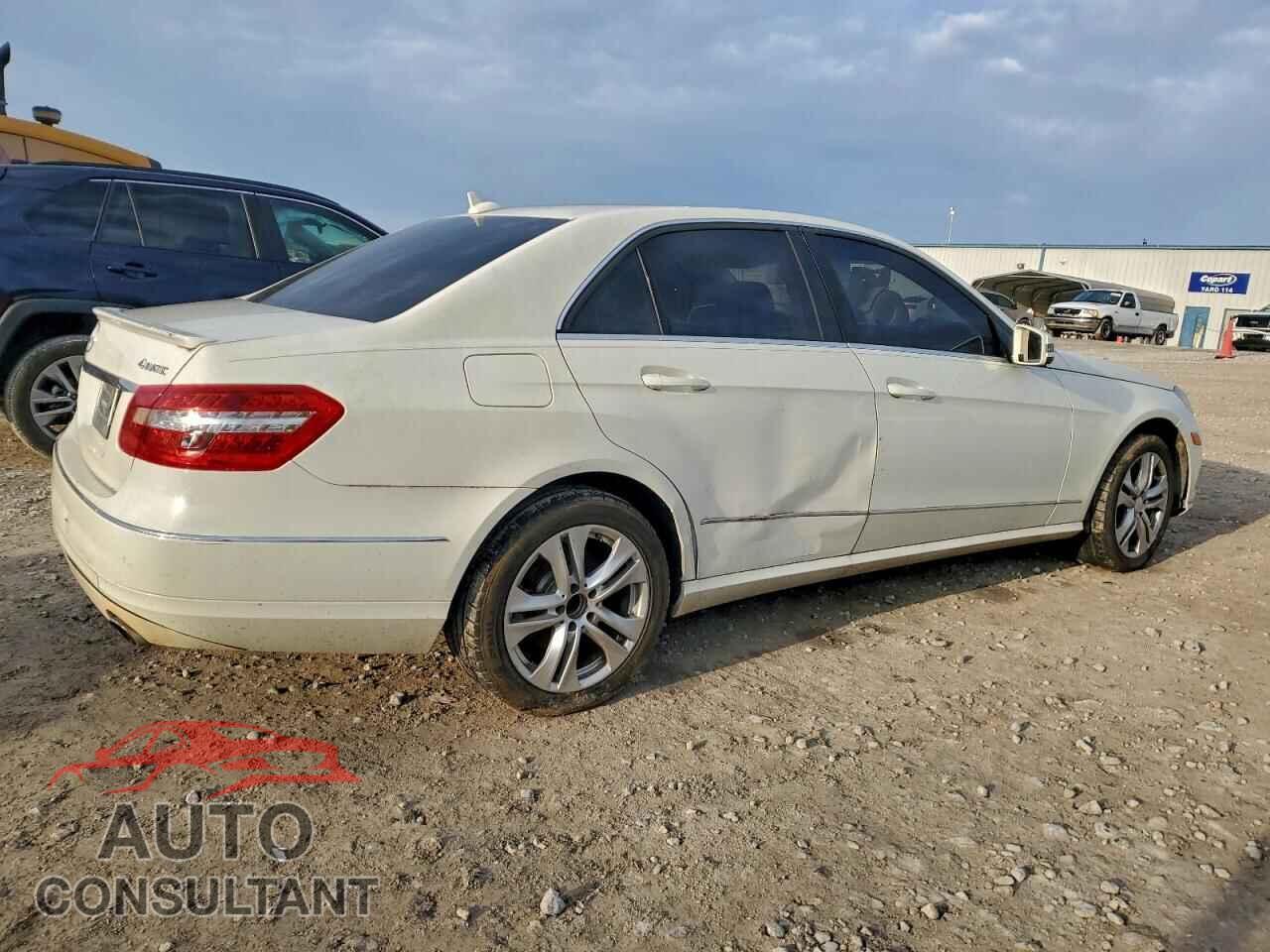 MERCEDES-BENZ E-CLASS 2011 - WDDHF8HB5BA487463