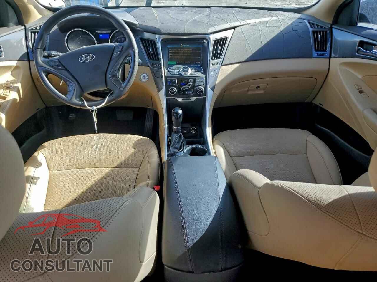 HYUNDAI SONATA 2012 - KMHEC4A46CA060655