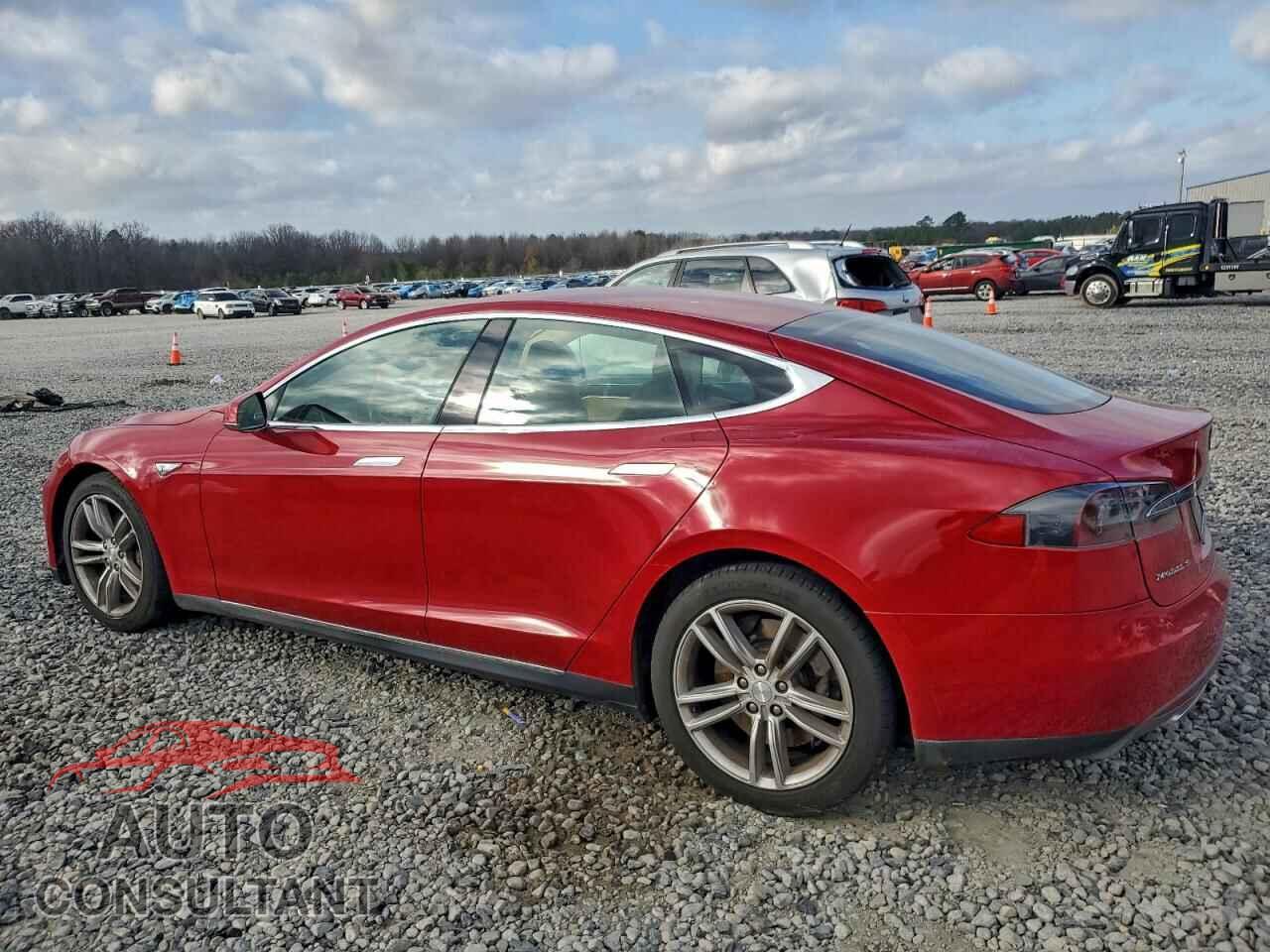 TESLA MODEL S 2013 - 5YJSA1DNXDFP09334