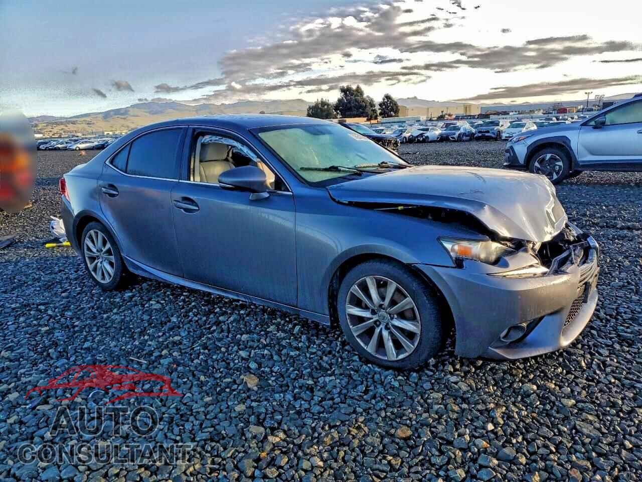 LEXUS IS 2014 - JTHBF1D27E5020182