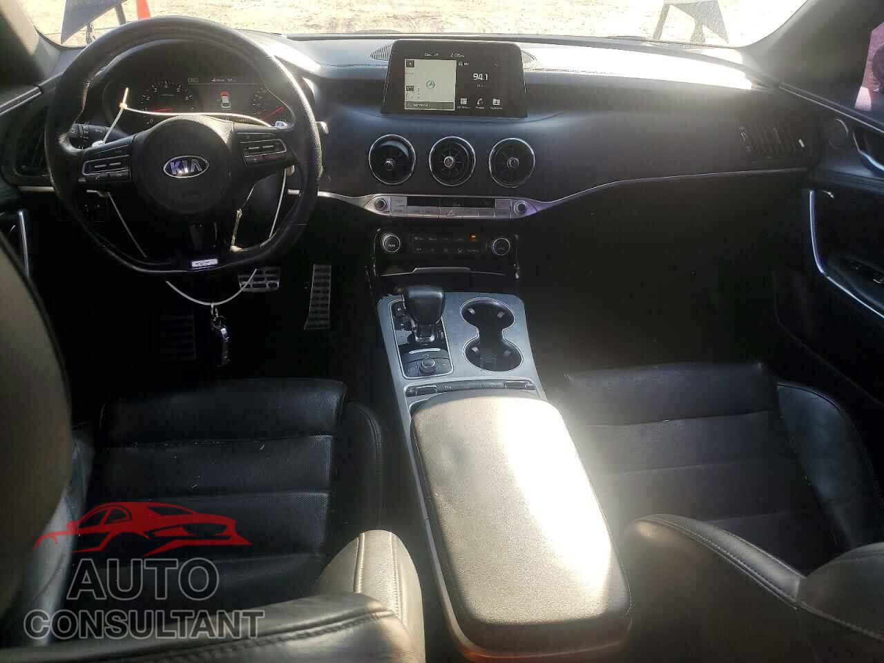 KIA STINGER 2019 - KNAE55LC2K6048686
