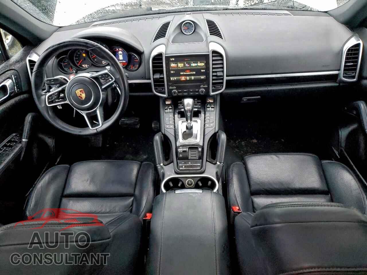 PORSCHE CAYENNE 2017 - WP1AA2A26HKA89875