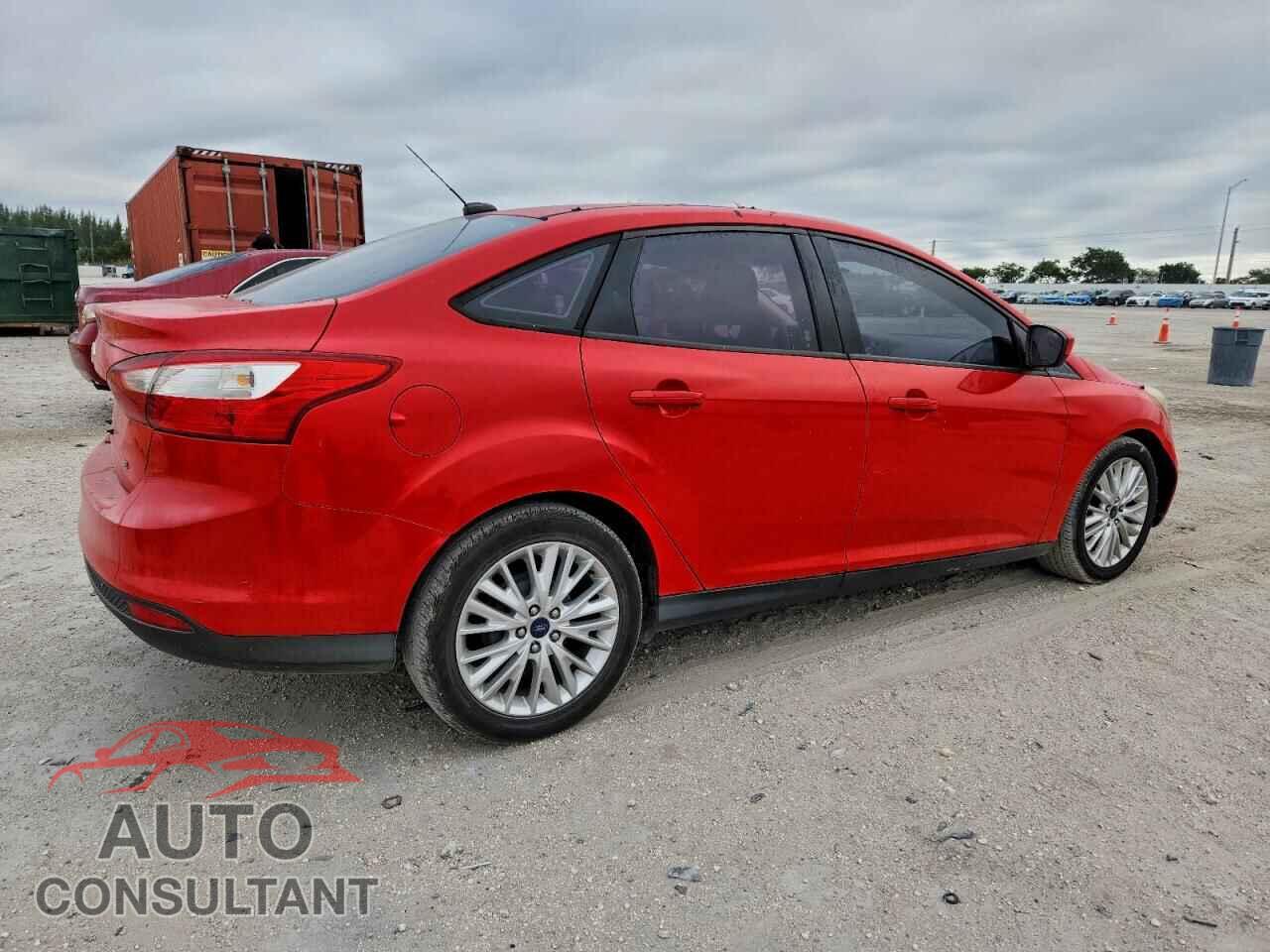 FORD FOCUS 2012 - 1FAHP3F22CL358654