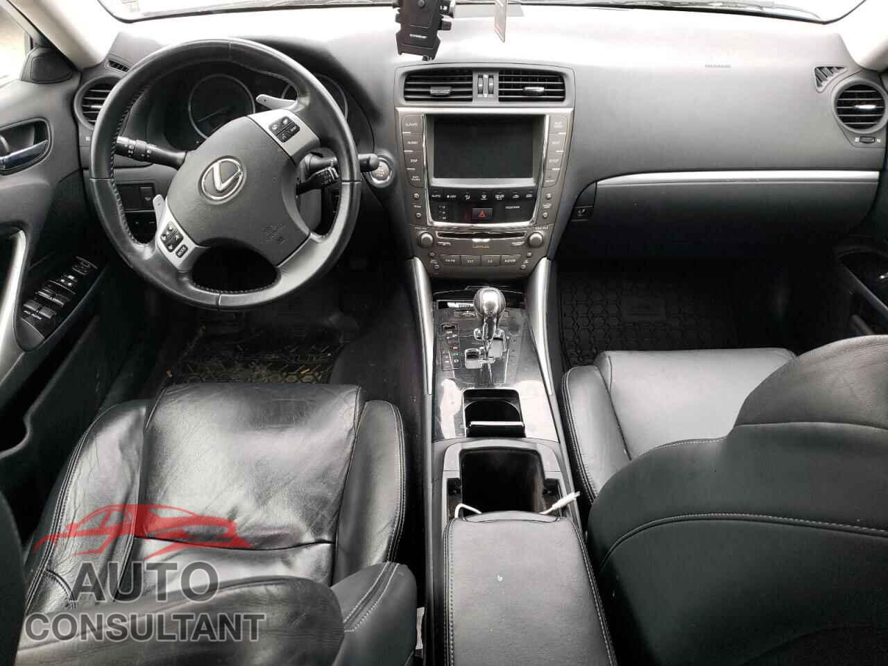 LEXUS IS 2011 - JTHCF5C24B2035359