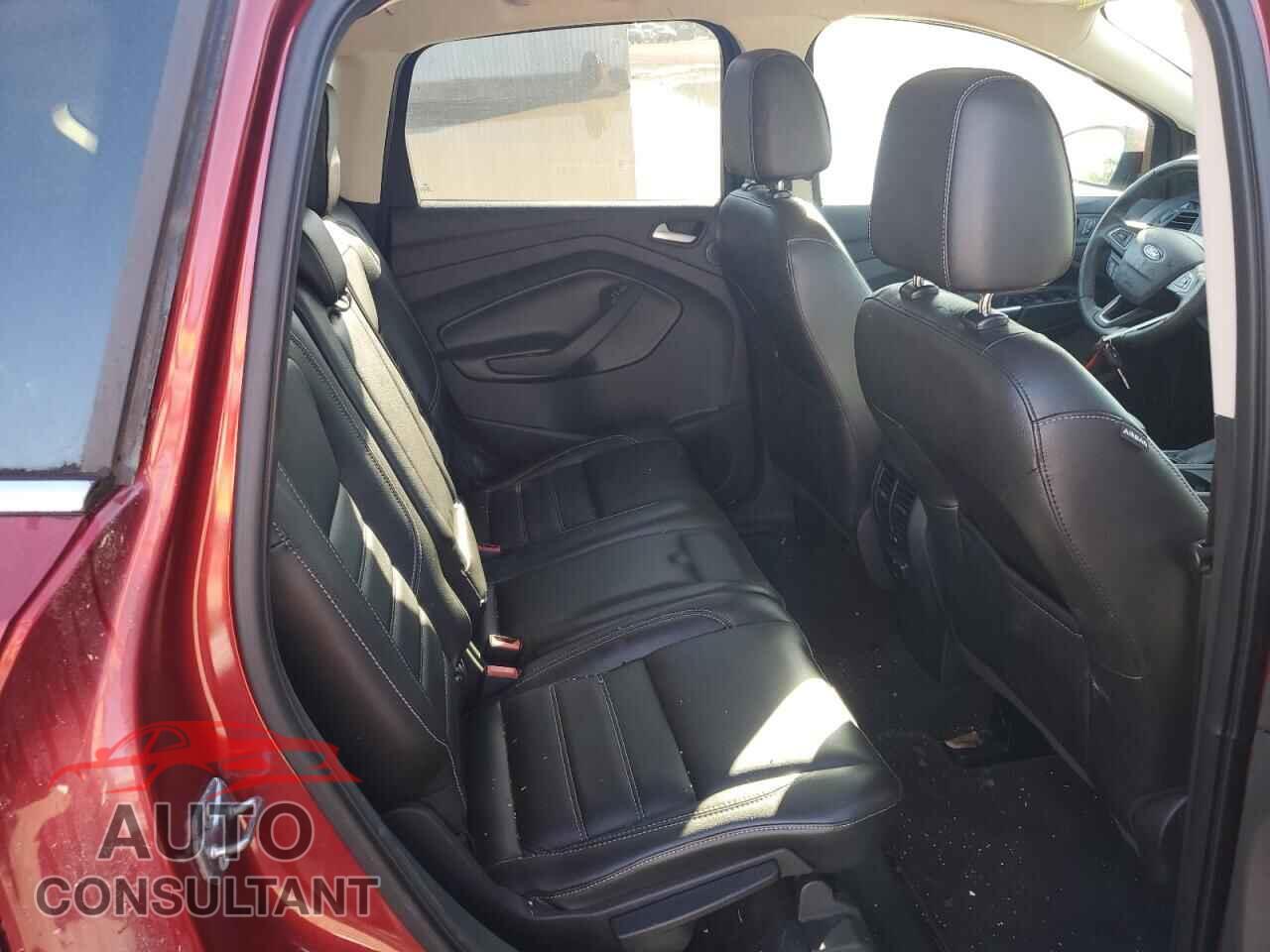 FORD ESCAPE 2017 - 1FMCU0G99HUB95960