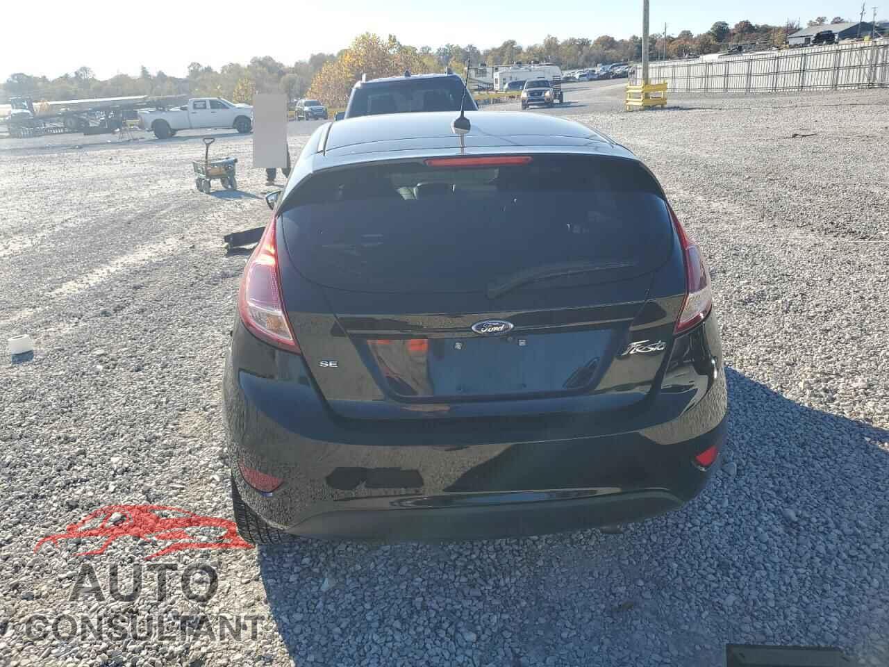 FORD FIESTA 2018 - 3FADP4EJ2JM124104
