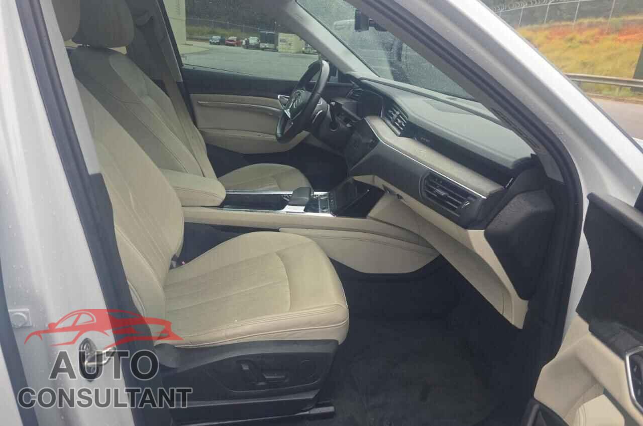 AUDI E-TRON 2021 - WA1AAAGE8MB010286