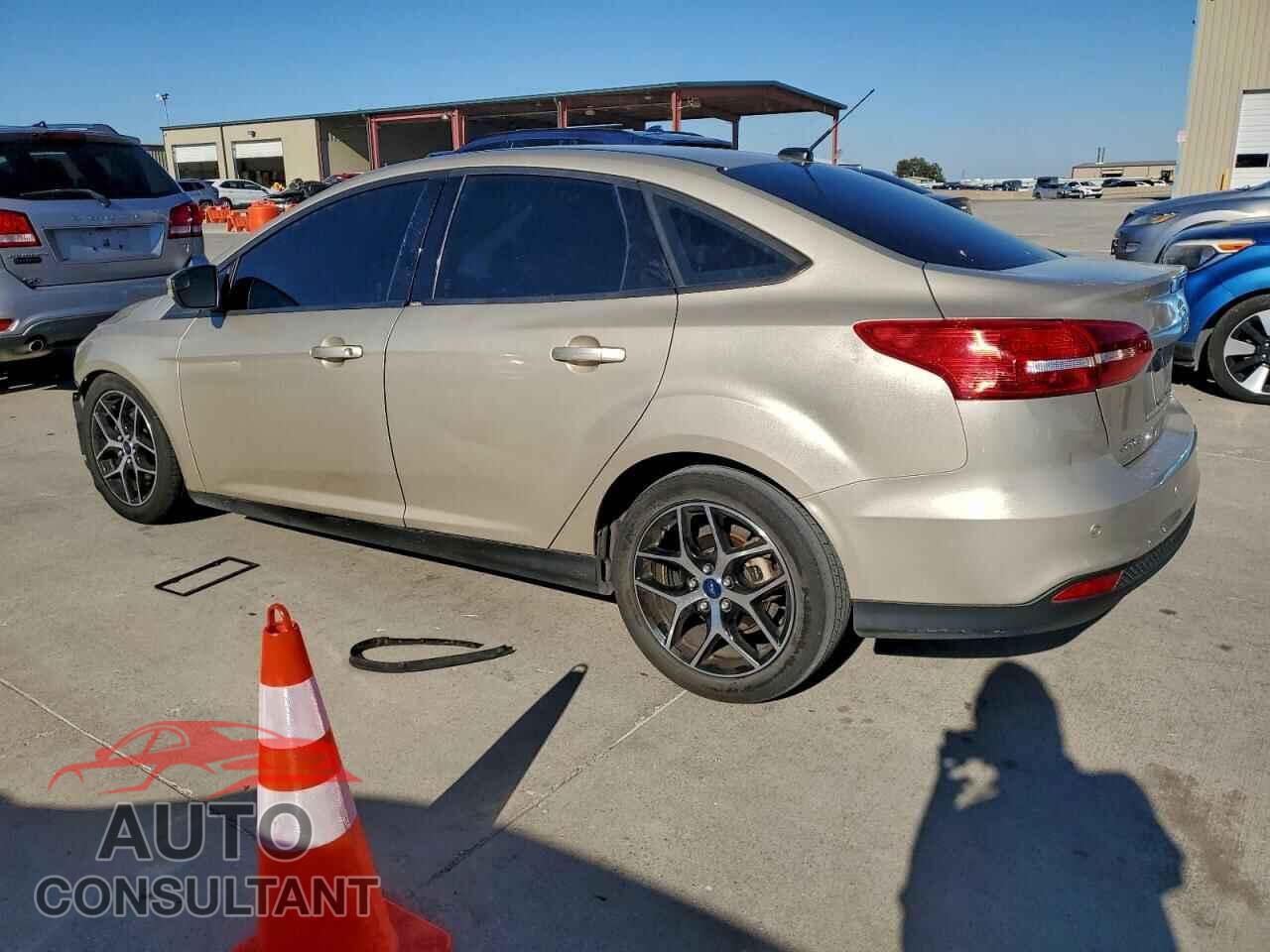 FORD FOCUS 2017 - 1FADP3H24HL341440