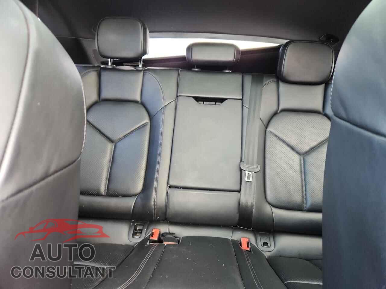 PORSCHE MACAN 2018 - WP1AA2A50JLB05630