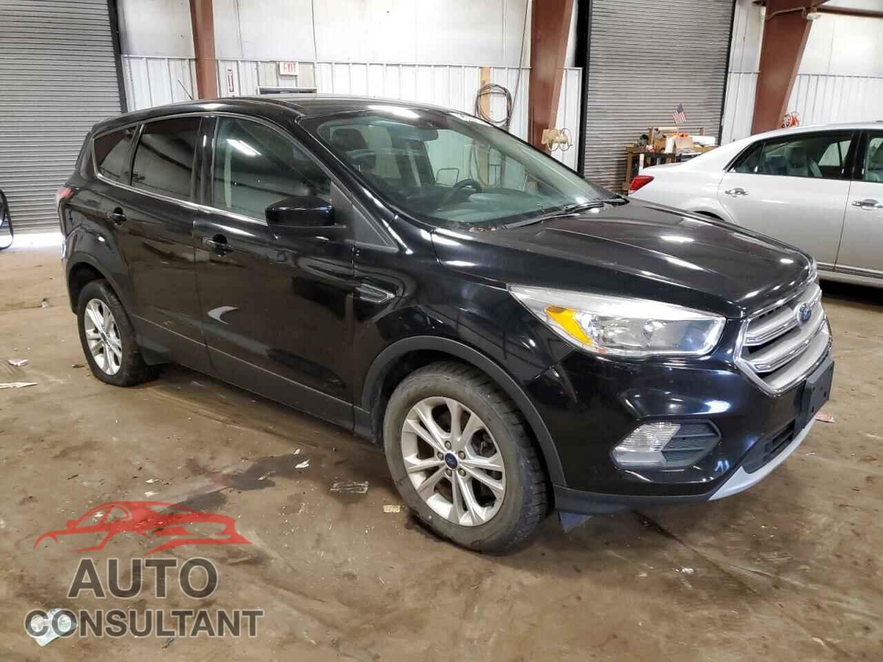 FORD ESCAPE 2017 - 1FMCU9GD8HUB61761