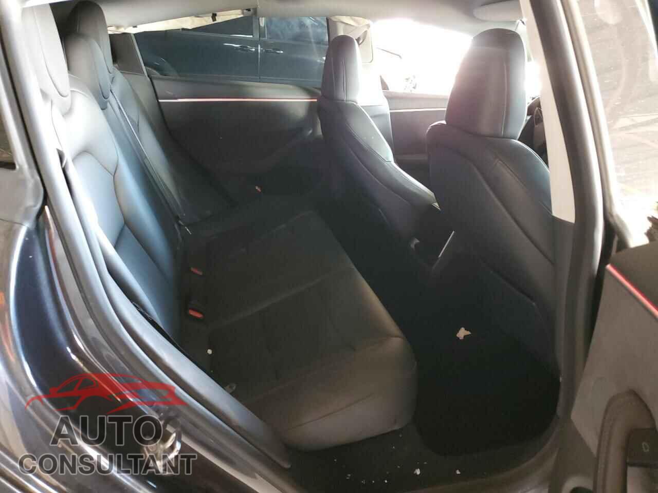 TESLA MODEL 3 2025 - 5YJ3E1EB0SF902280