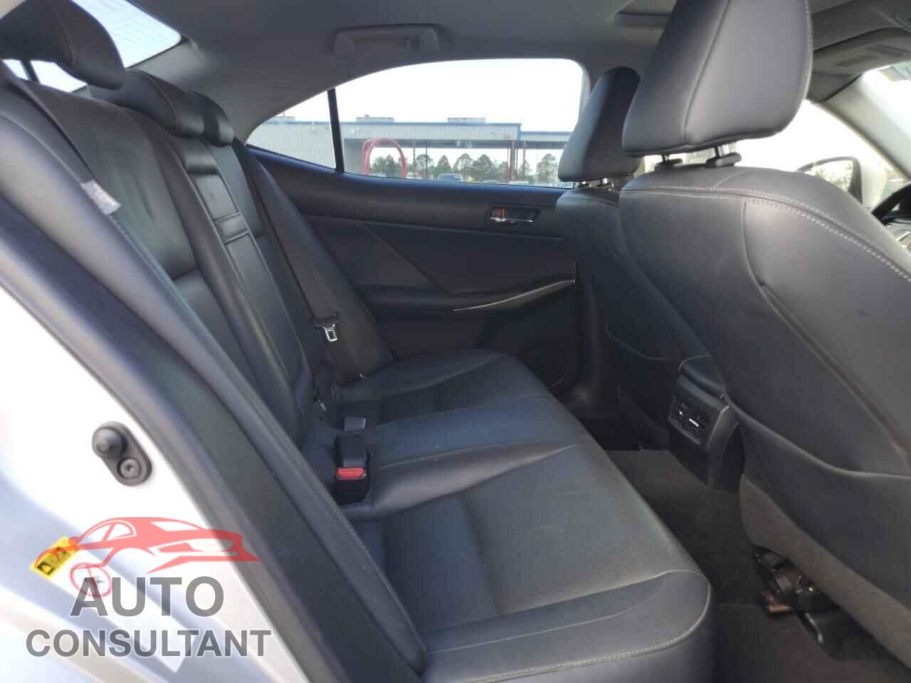LEXUS IS 2015 - JTHBF1D2XF5058037