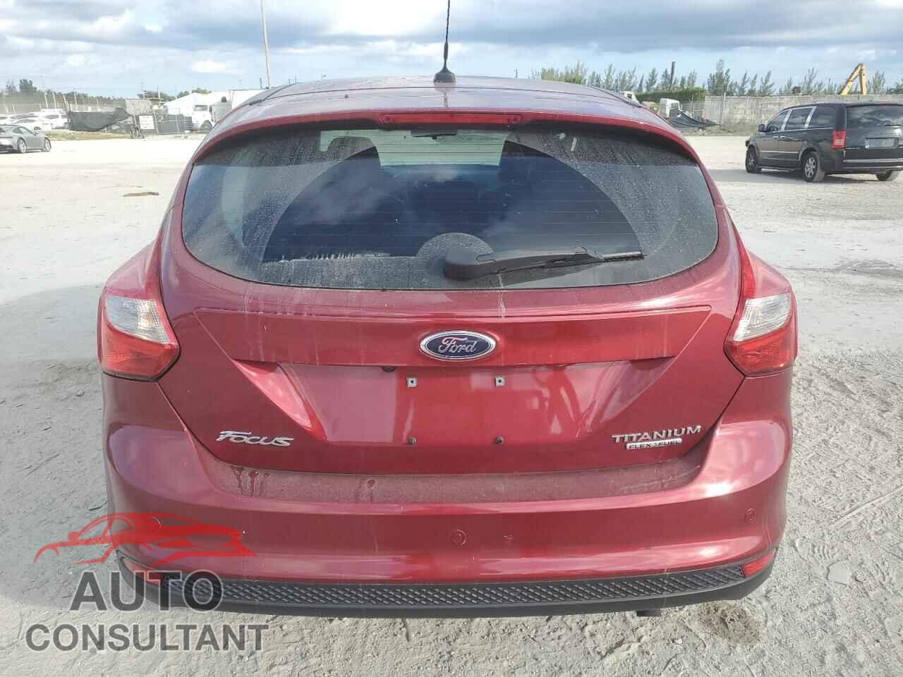 FORD FOCUS 2013 - 1FADP3N28DL121507