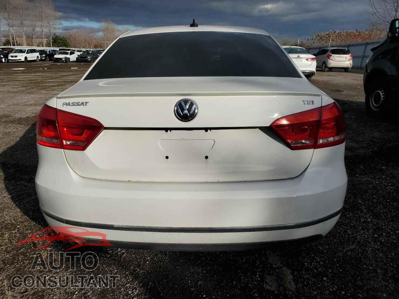 VOLKSWAGEN PASSAT 2015 - 1VWCS7A35FC111253