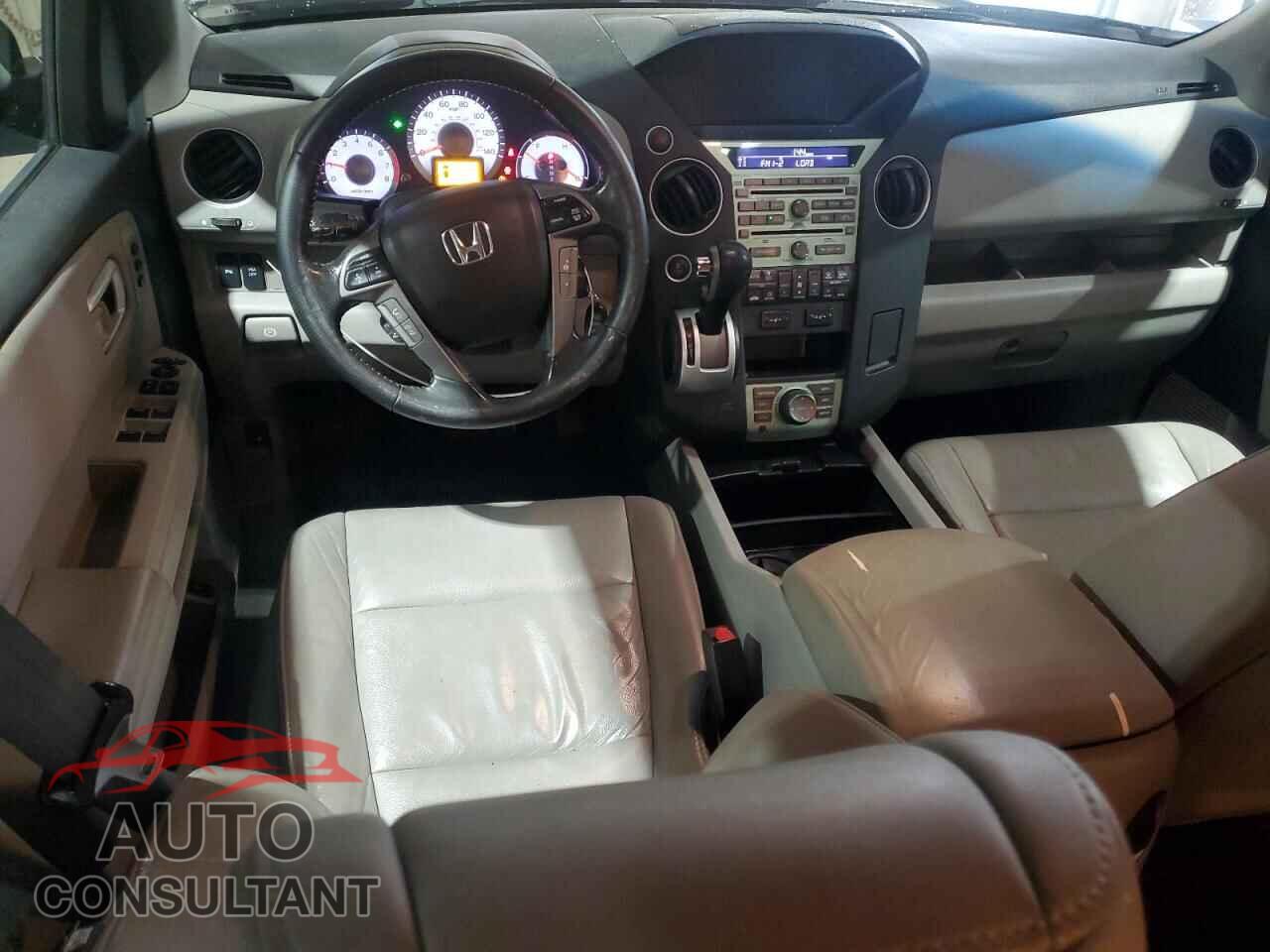 HONDA PILOT 2011 - 5FNYF4H98BB103649