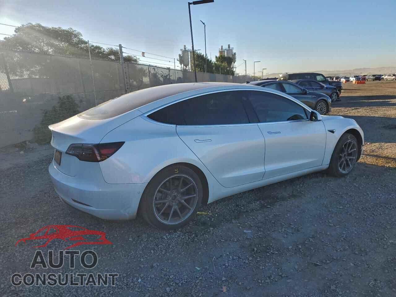 TESLA MODEL 3 2020 - 5YJ3E1EA5LF598405