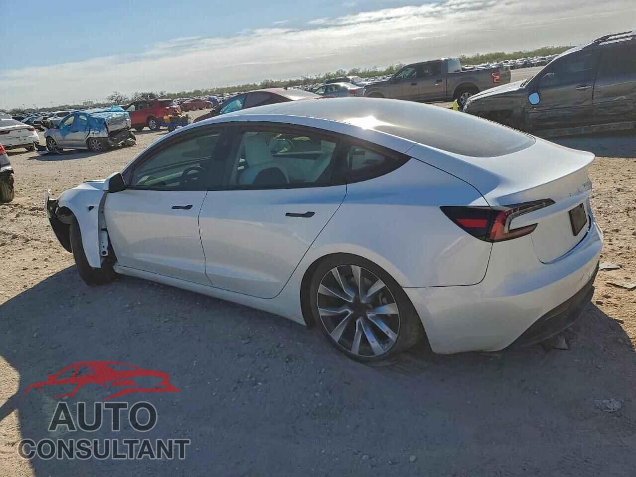 TESLA MODEL 3 2025 - 5YJ3E1EA3SF980057
