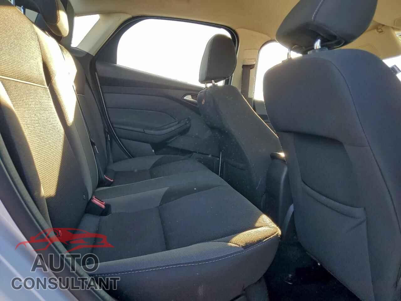 FORD FOCUS 2014 - 1FADP3F29EL159358
