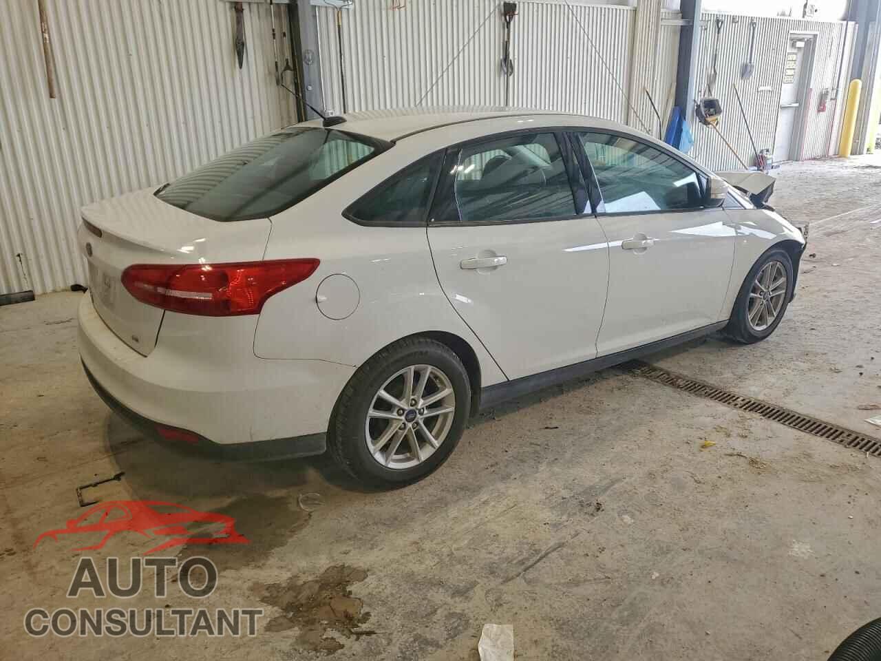 FORD FOCUS 2017 - 1FADP3F22HL219596