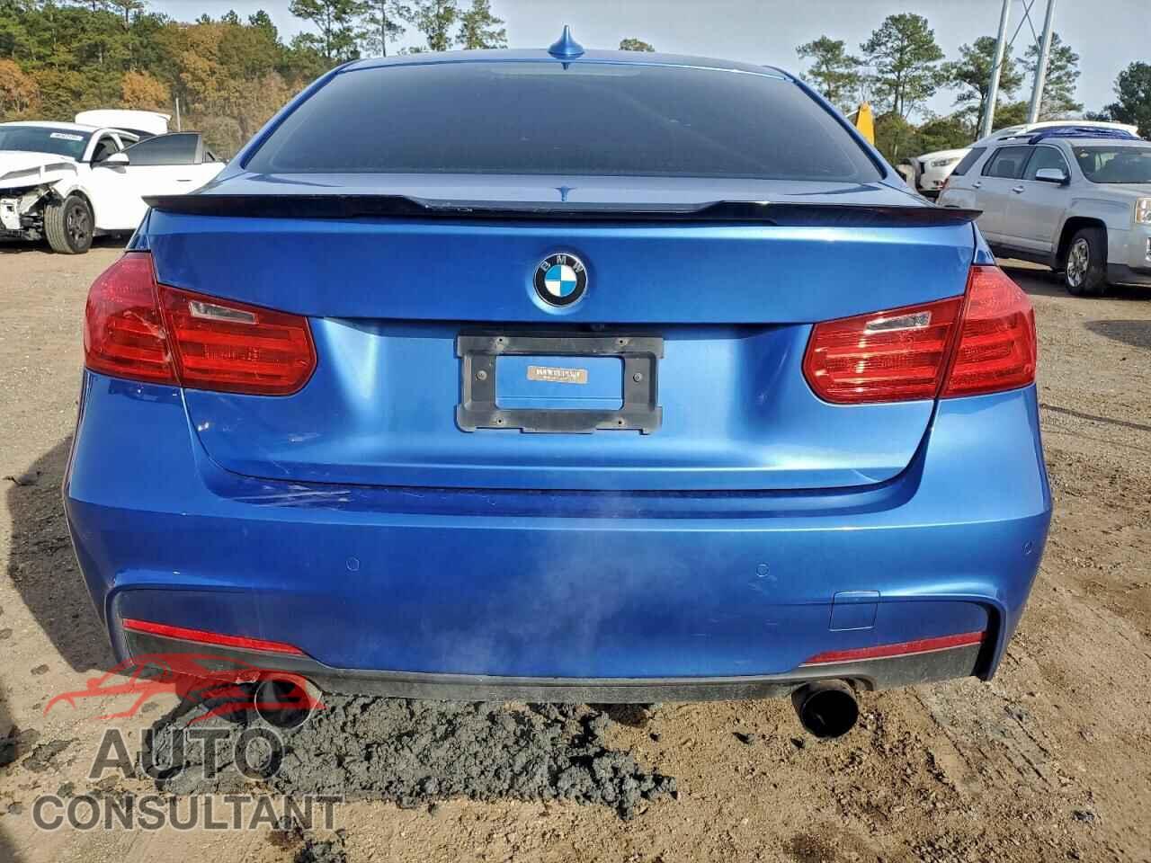 BMW 3 SERIES 2013 - WBA3A9C51DF477512