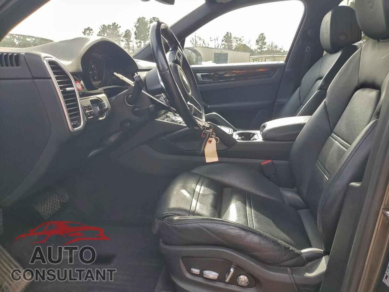 PORSCHE CAYENNE 2019 - WP1AA2AY1KDA19281