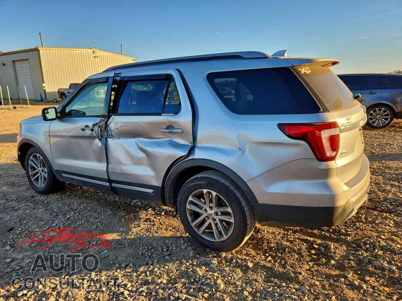 FORD EXPLORER 2017 - 1FM5K7D82HGB49355