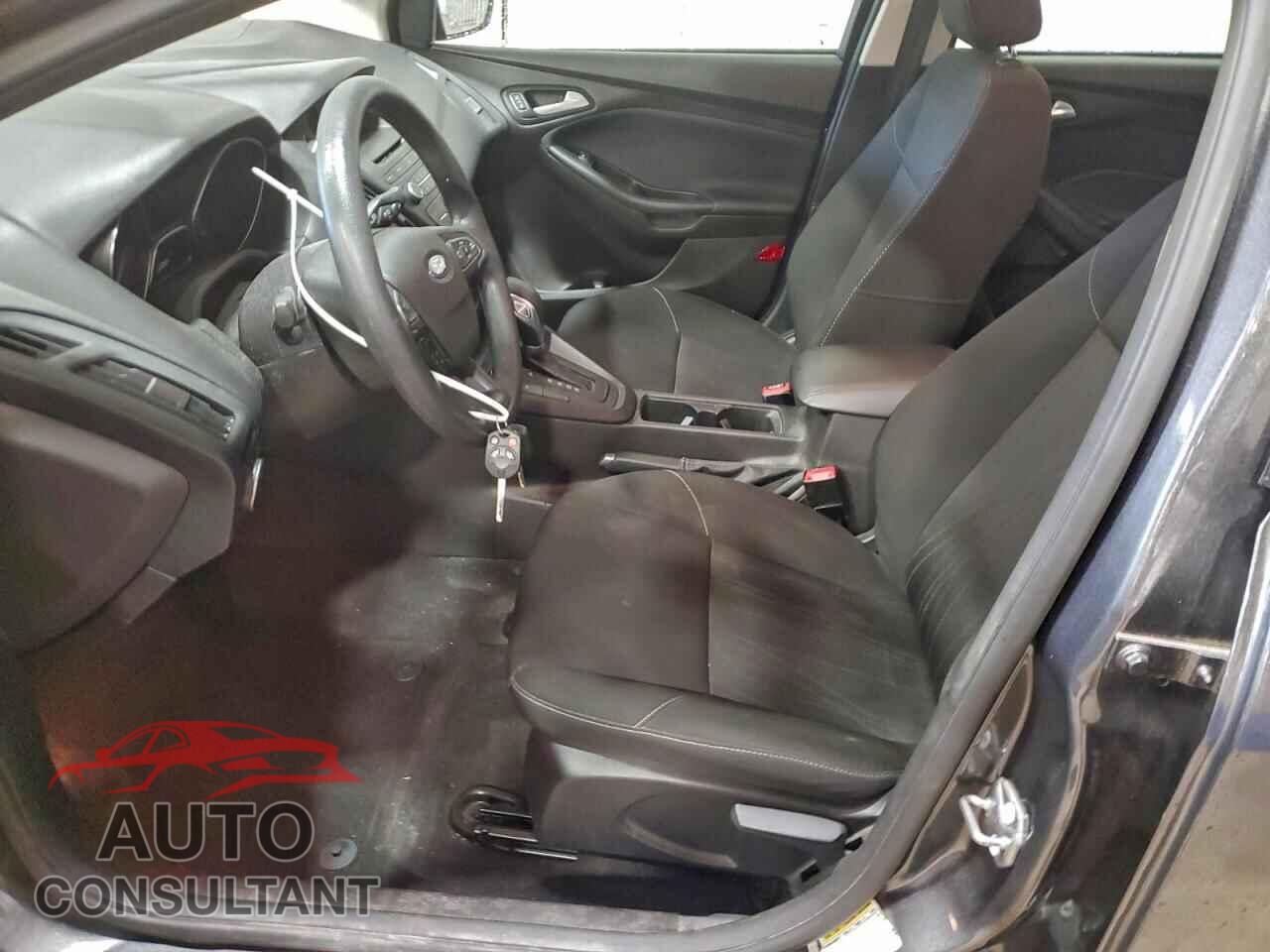 FORD FOCUS 2017 - 1FADP3FE8HL259949