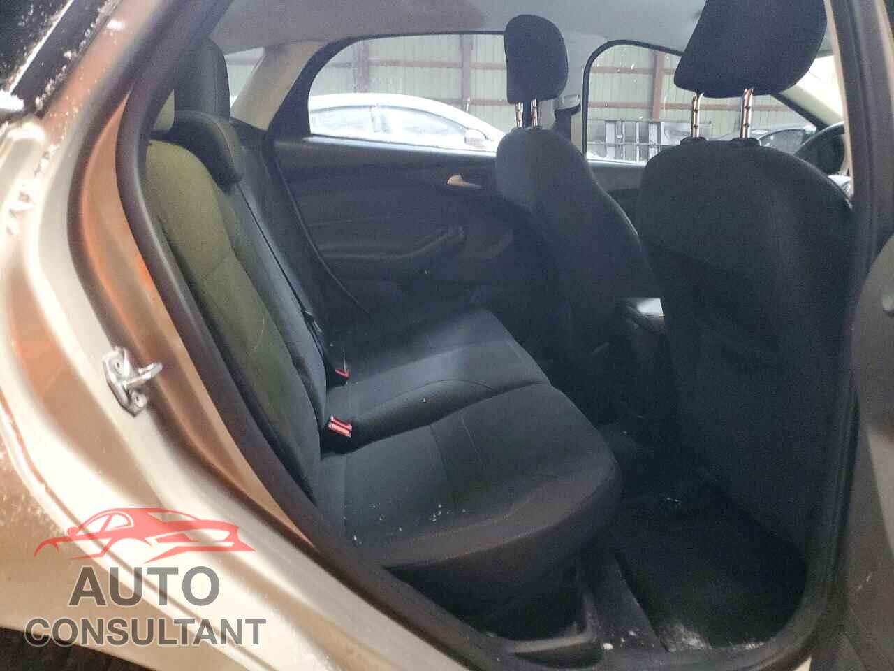FORD FOCUS 2016 - 1FADP3K26GL278493