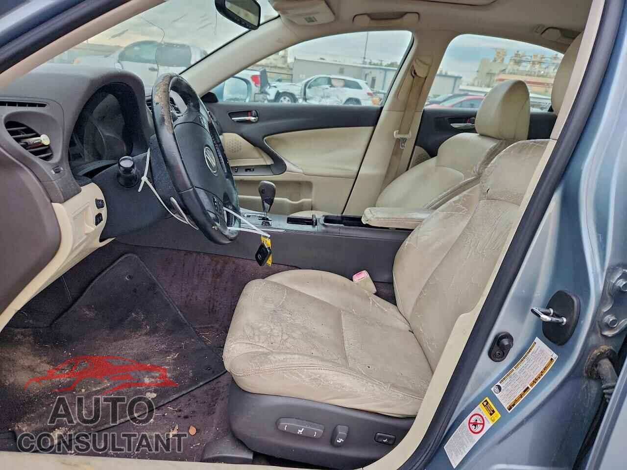 LEXUS IS 2010 - JTHBF5C25A5109428