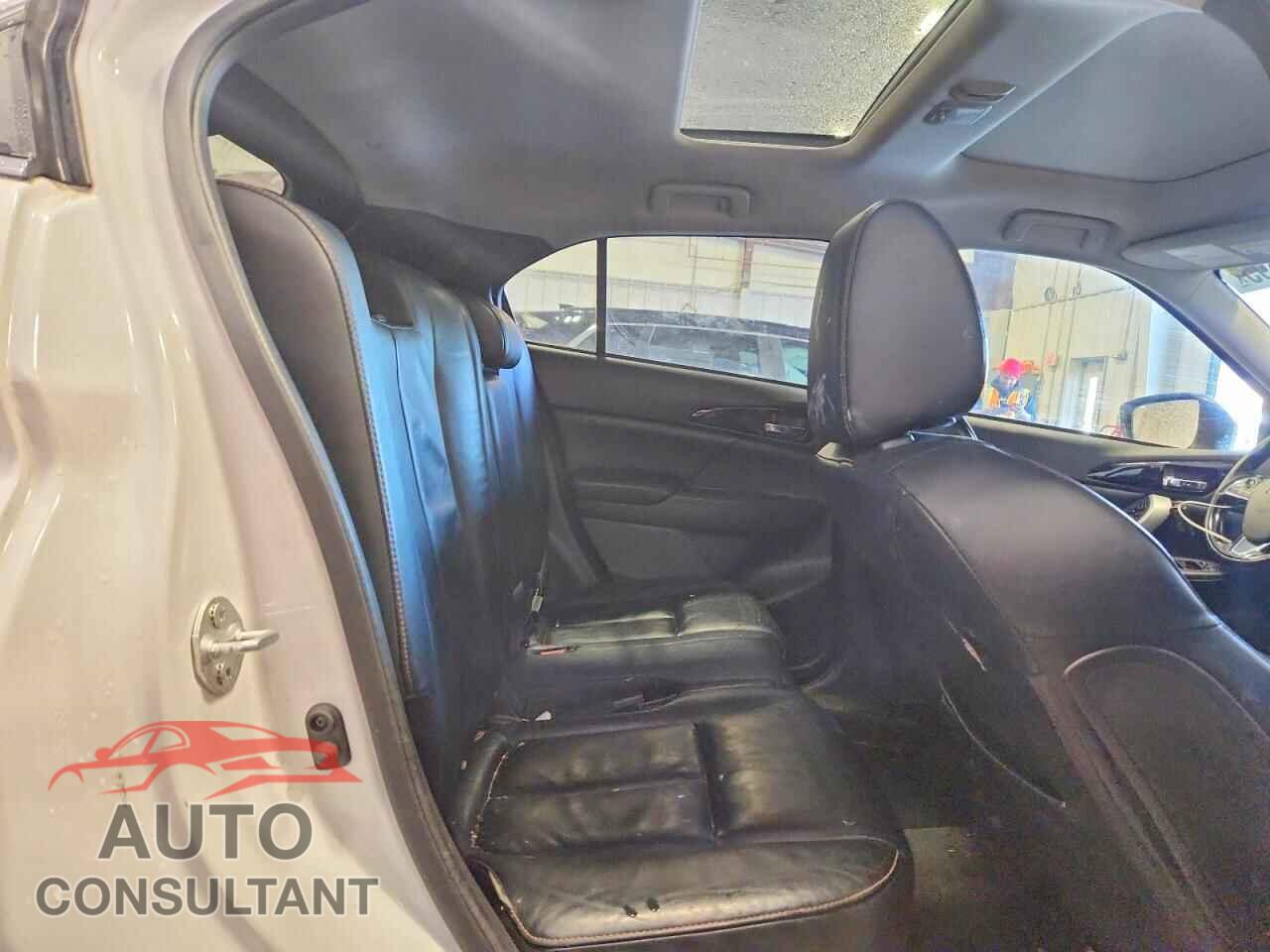 MITSUBISHI ECLIPSE 2018 - JA4AT5AA8JZ063872