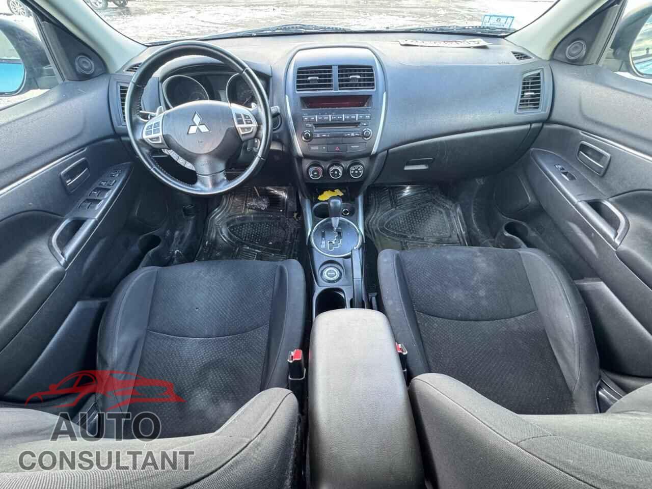 MITSUBISHI OUTLANDER 2013 - 4A4AR3AUXDE002479
