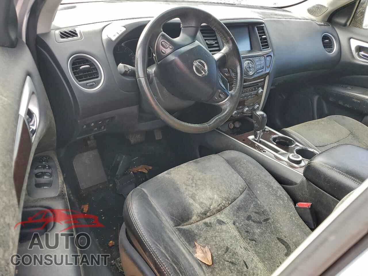 NISSAN PATHFINDER 2013 - 5N1AR2MM6DC645190