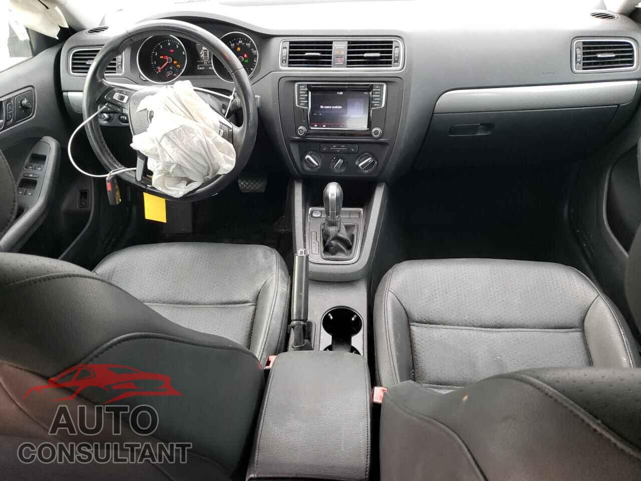 VOLKSWAGEN JETTA 2017 - 3VWDB7AJ1HM394464