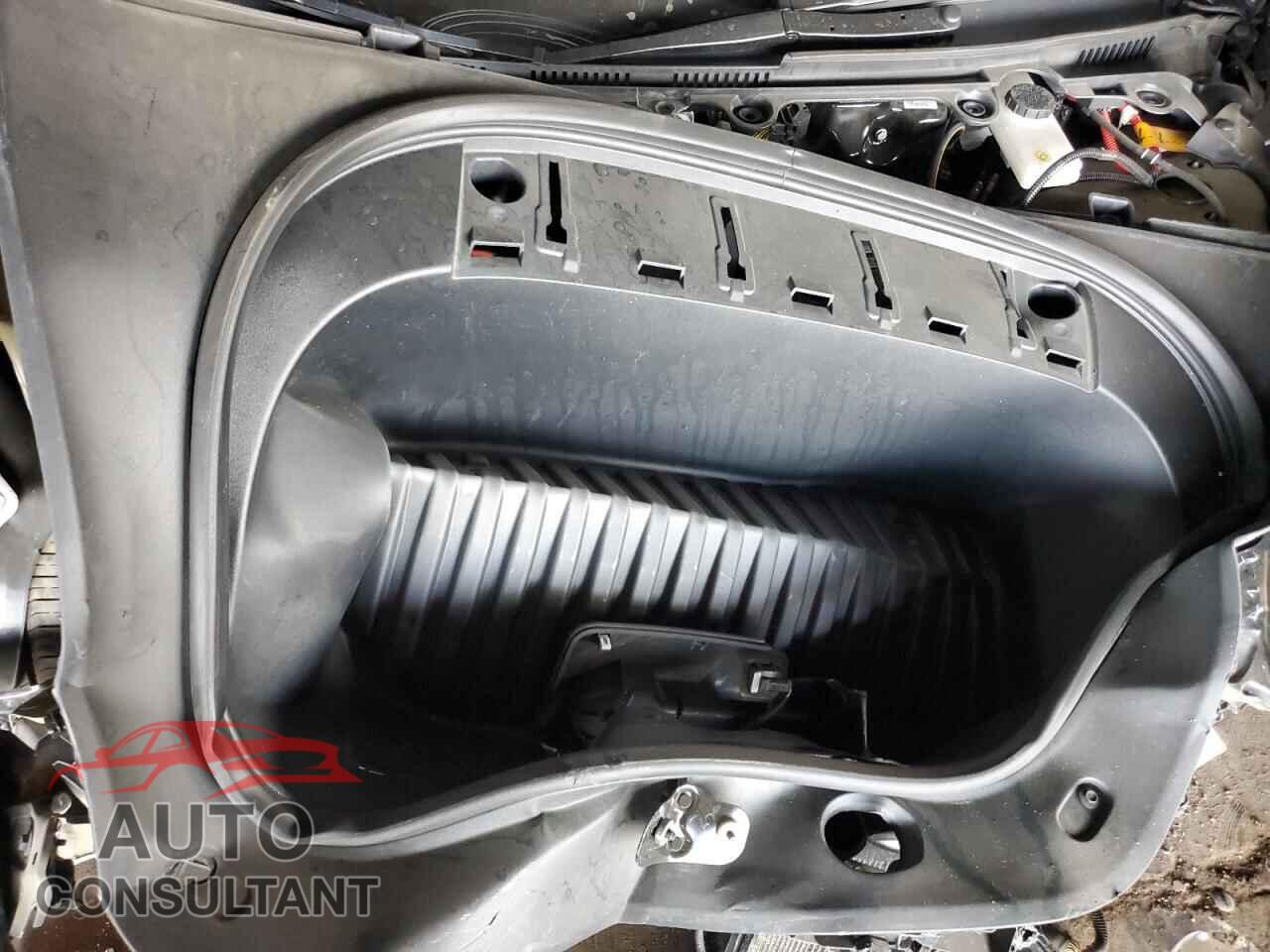 TESLA MODEL 3 2024 - 5YJ3E1EA9RF740442