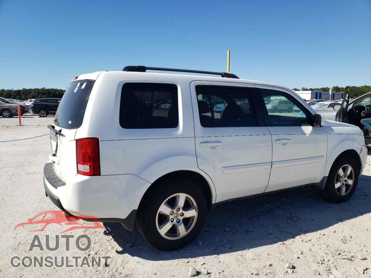 HONDA PILOT 2011 - 5FNYF3H4XBB033683