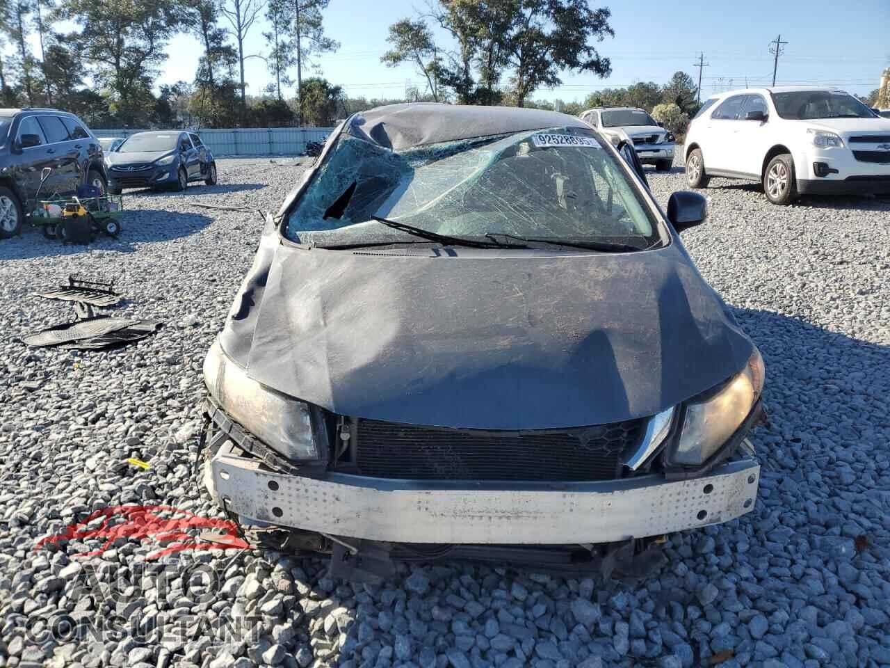 HONDA CIVIC 2013 - 2HGFB2F58DH587084
