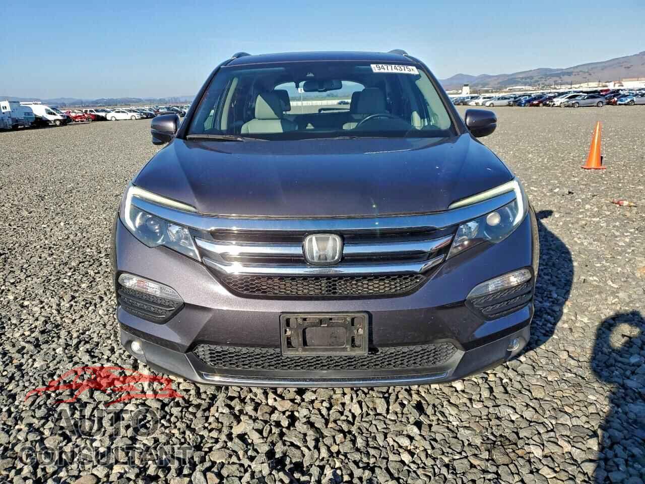 HONDA PILOT 2018 - 5FNYF5H98JB009193