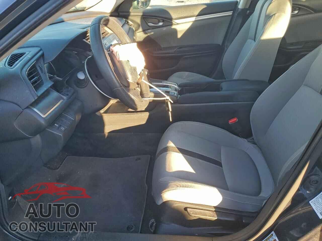 HONDA CIVIC 2017 - 2HGFC2F58HH555092