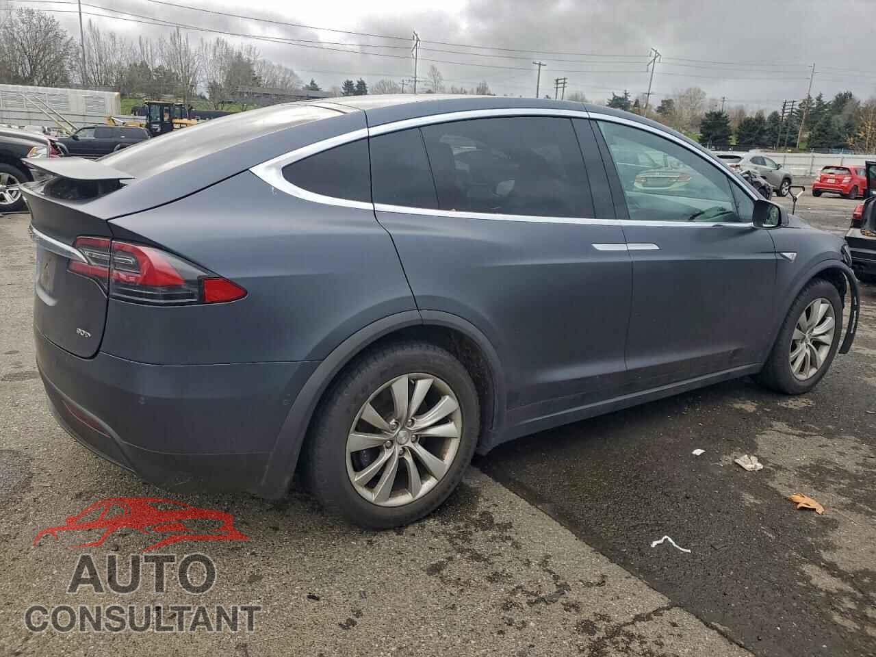 TESLA MODEL X 2016 - 5YJXCBE21GF011967