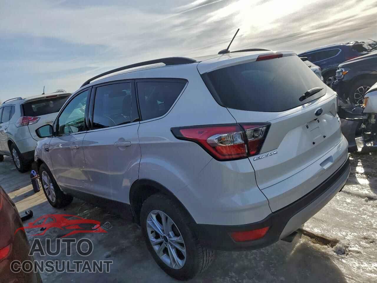FORD ESCAPE 2017 - 1FMCU9GD5HUB49910