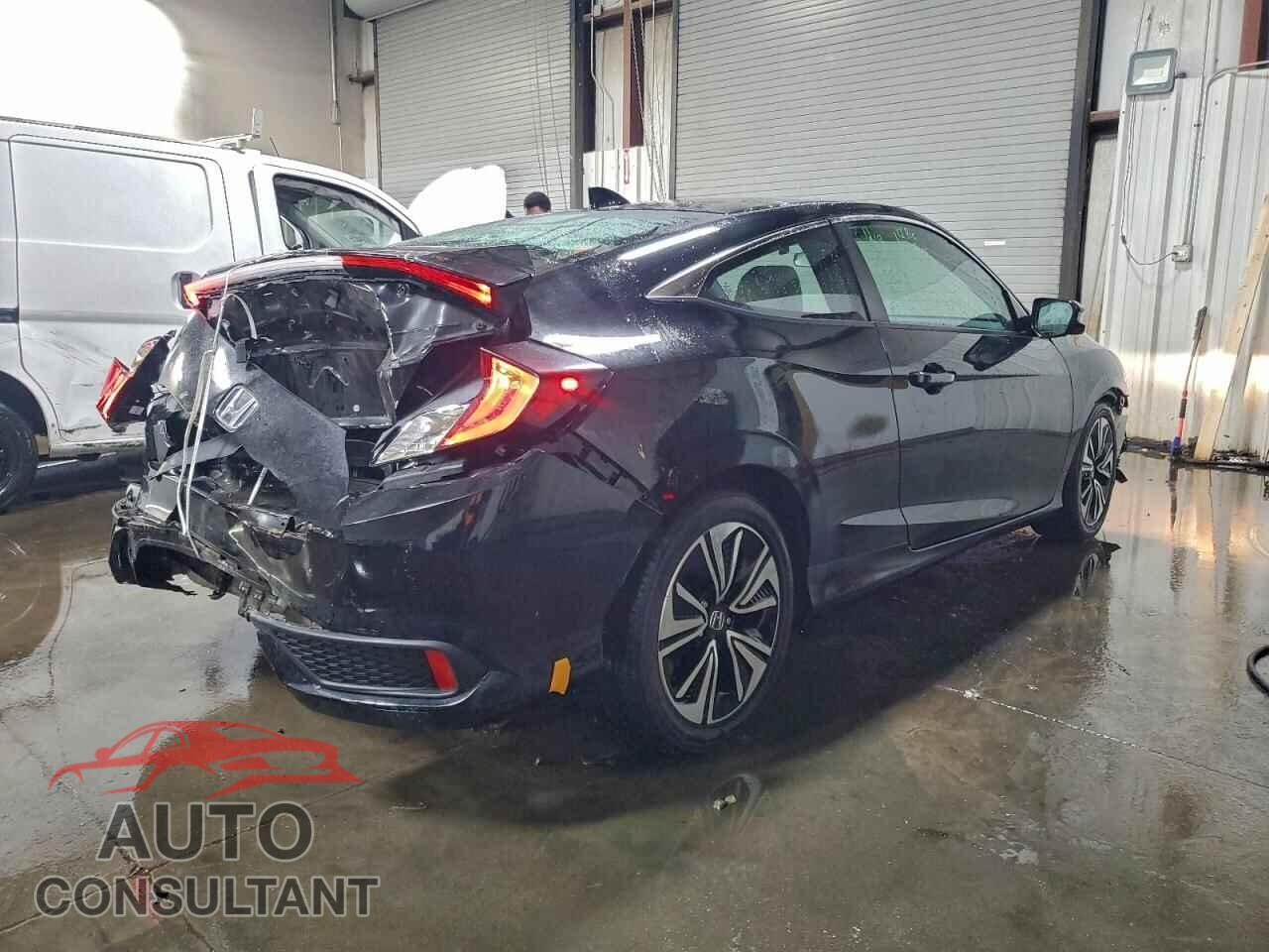 HONDA CIVIC 2018 - 2HGFC3B3XJH352642