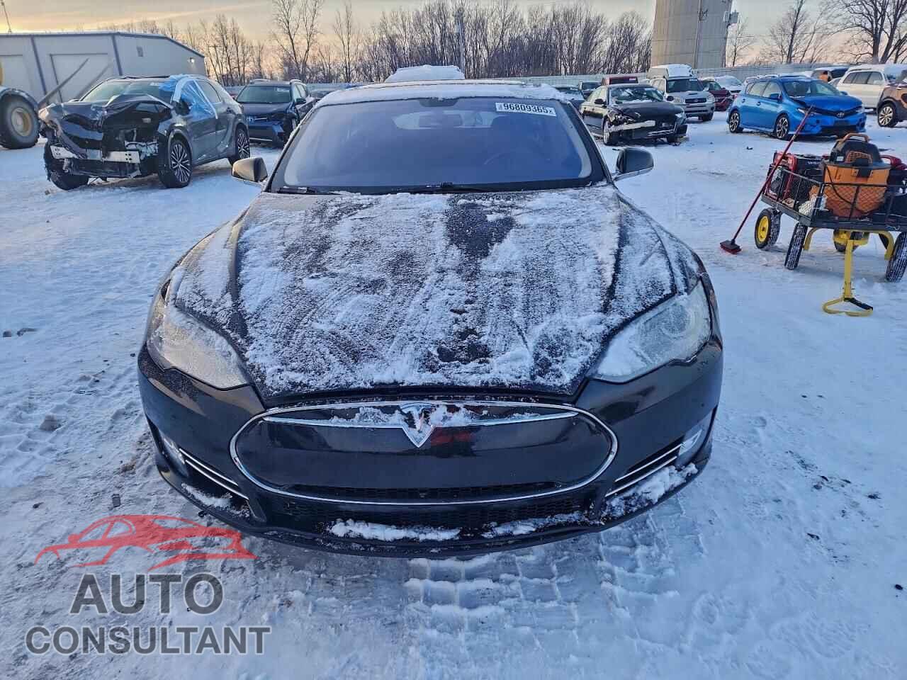 TESLA MODEL S 2013 - 5YJSA1DP9DFP18785