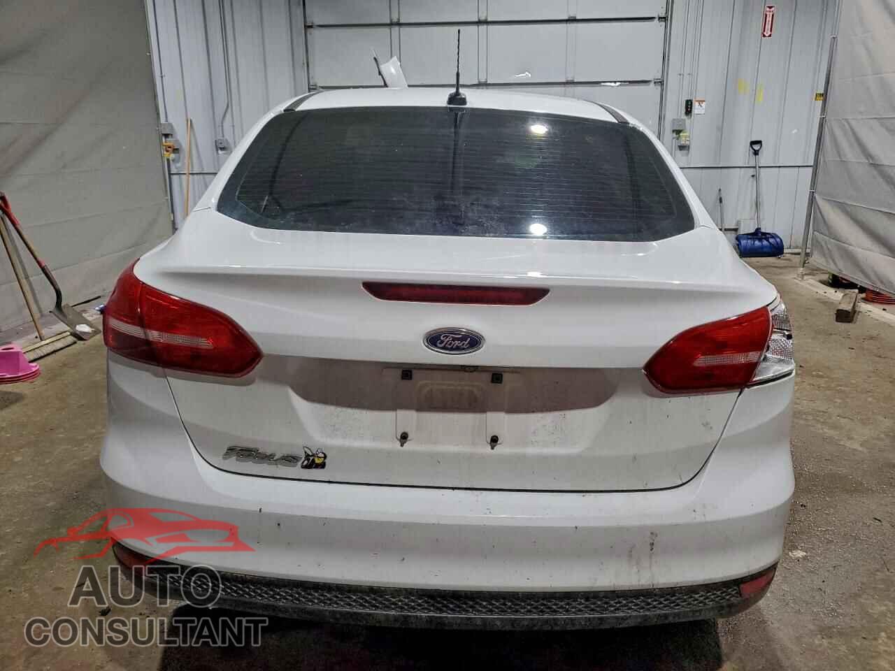FORD FOCUS 2018 - 1FADP3E24JL304298