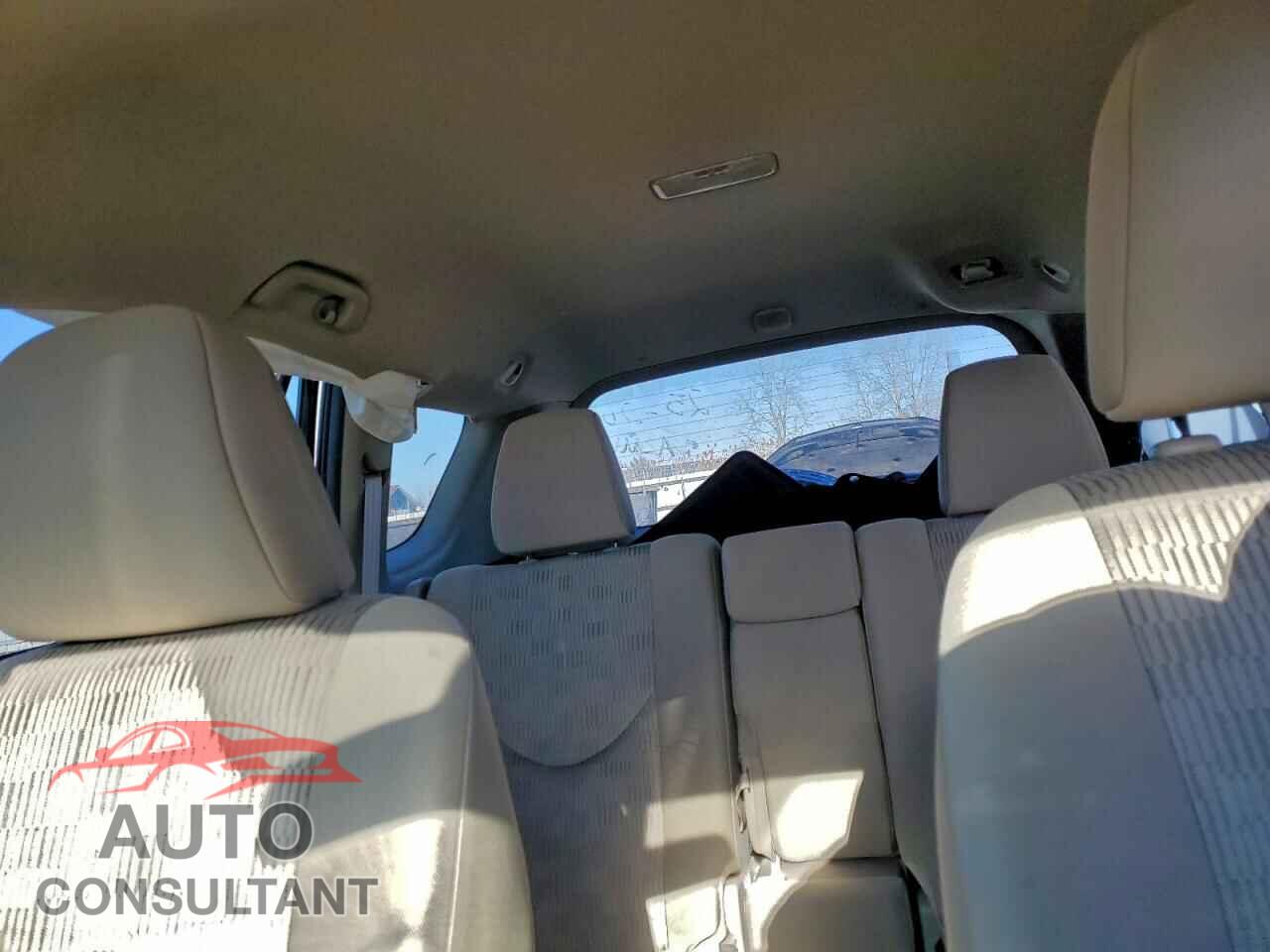 TOYOTA RAV4 2011 - 2T3BF4DV3BW158545