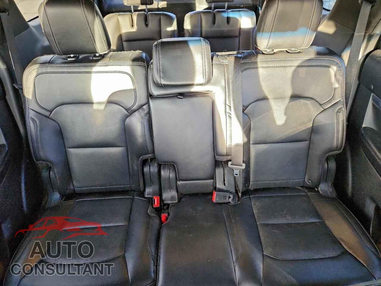 FORD EXPLORER 2017 - 1FM5K8F81HGC93529